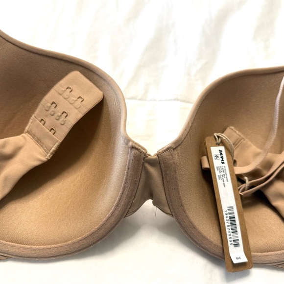 SKIMS Nude Comfort Bra - Picture 2 of 4